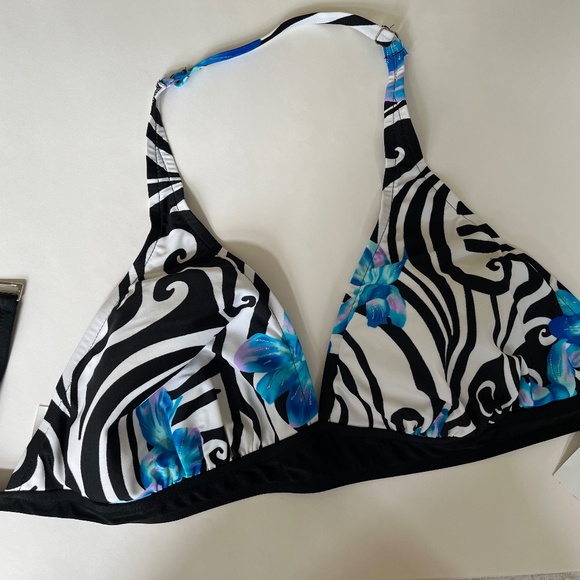 Gottex Two Piece Halter Swimsuit, Size 16 - Picture 4 of 13